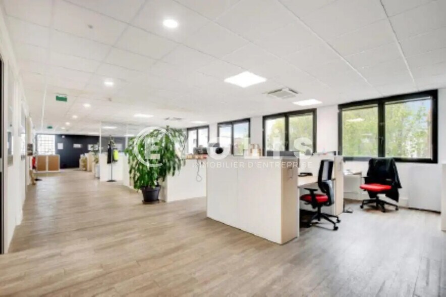 Office in Gentilly to rent - Interior Photo - Image 2 of 5