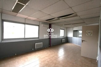 Office in Aubagne to rent Interior Photo- Image 2 of 4