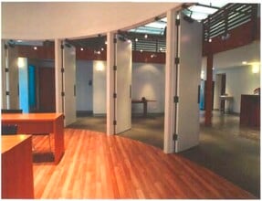 103 Schelter Rd, Lincolnshire, IL to rent Interior Photo- Image 1 of 3