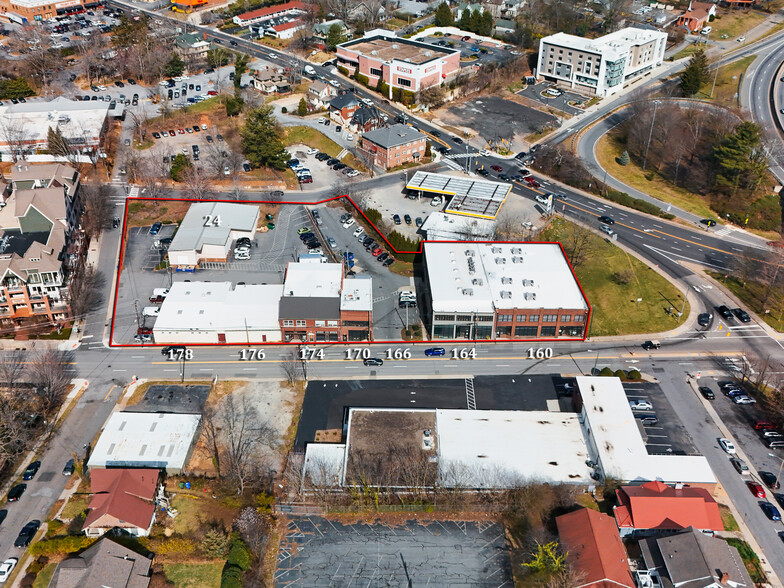 24 Marcellus St, Asheville, NC for sale - Building Photo - Image 2 of 28