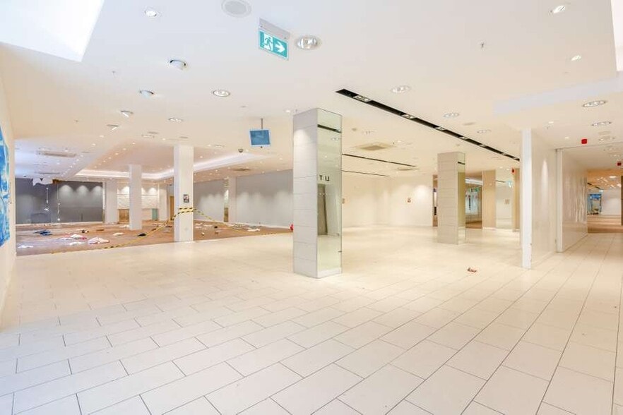 54-56 Linthorpe Rd, Middlesbrough for sale - Building Photo - Image 1 of 6