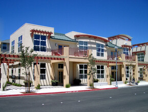 460 City Center Dr, Rohnert Park, CA for rent Building Photo- Image 1 of 2