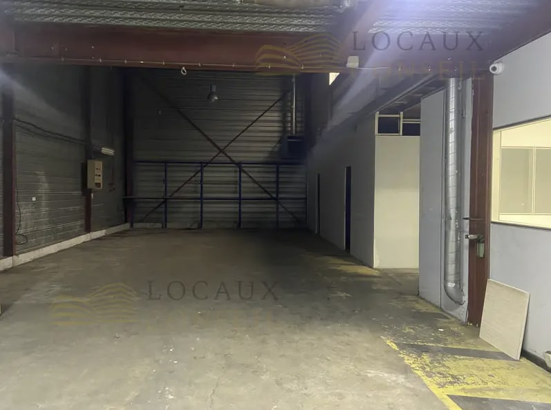 Industrial in Argenteuil to rent Interior Photo- Image 1 of 6