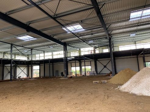 Industrial in Louvres to rent - Interior Photo - Image 1 of 5