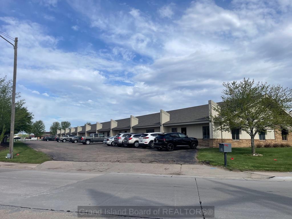 2550 N Diers Ave, Grand Island, NE to rent Building Photo- Image 1 of 13