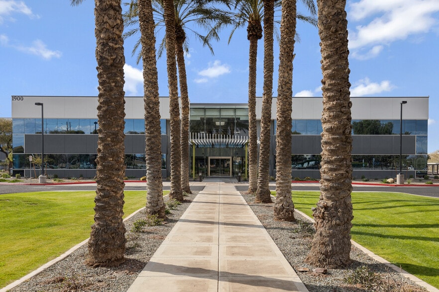 1890 S Price Rd, Chandler, AZ to rent - Building Photo - Image 2 of 7