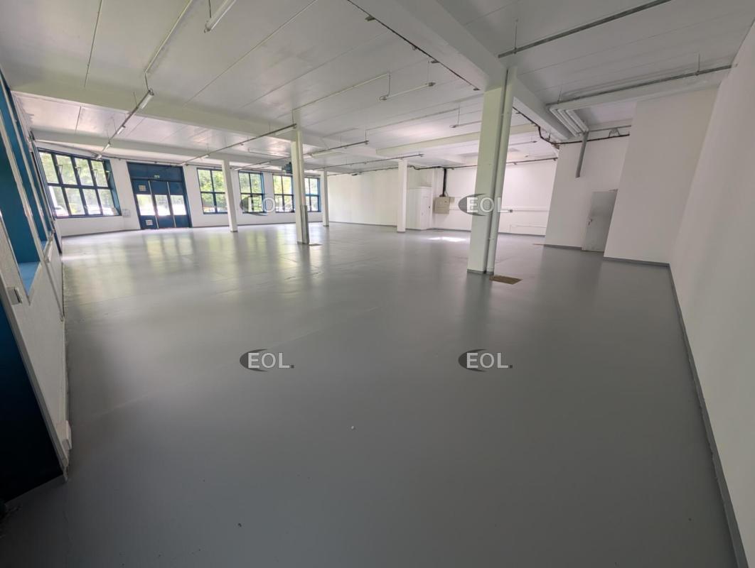 Light Industrial in Fresnes to rent Interior Photo- Image 1 of 7