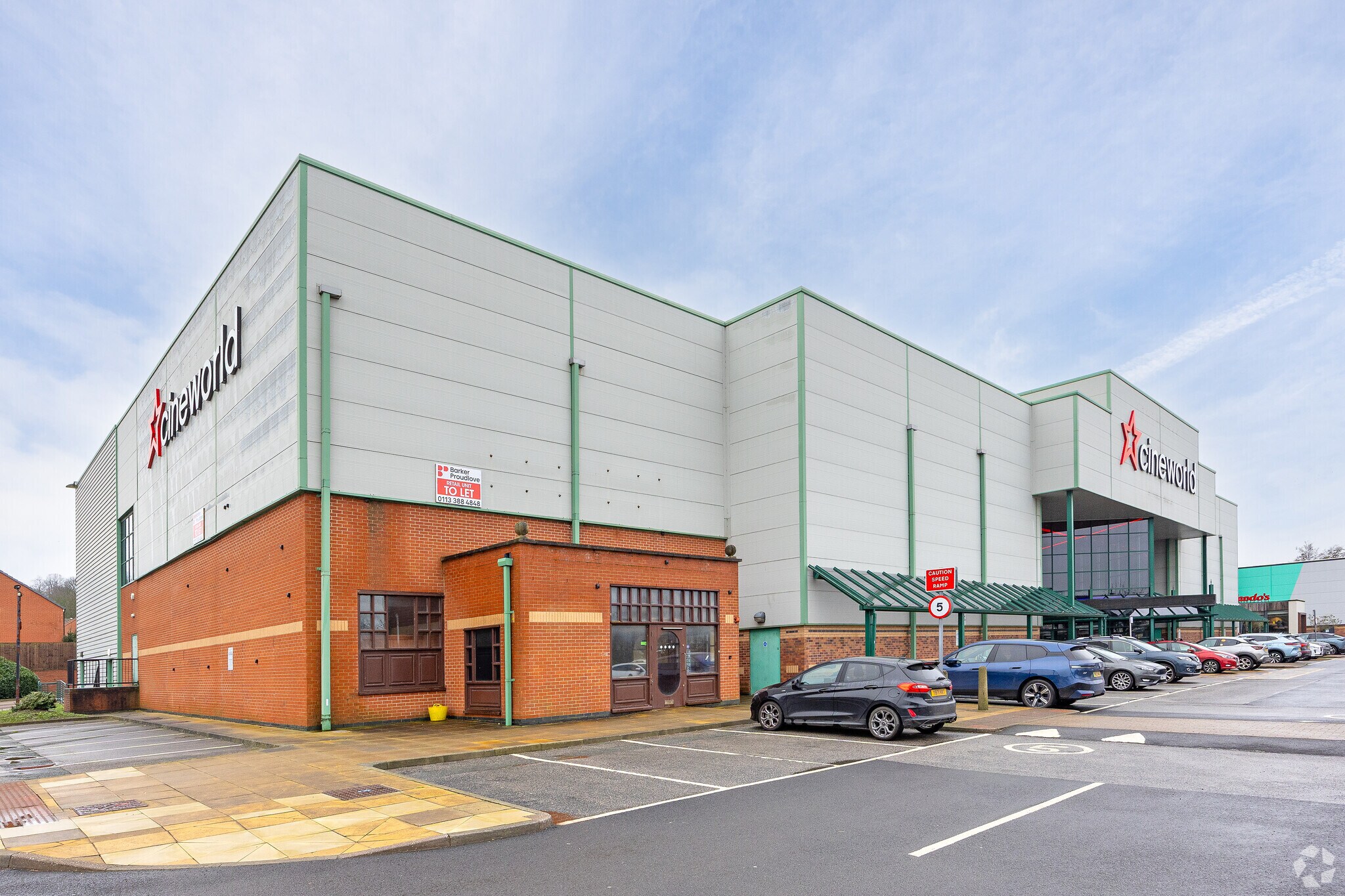 Collinsway, Wakefield for sale Primary Photo- Image 1 of 1