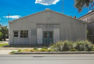 5209 Mccullough Ave, San Antonio, TX for rent Building Photo- Image 2 of 9