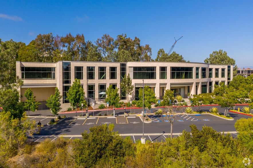 10240 Science Center Dr, San Diego, CA for rent - Building Photo - Image 3 of 4