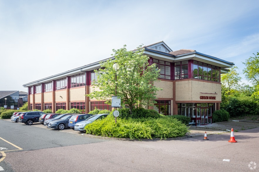 2 Lancaster Way, Huntingdon to rent - Building Photo - Image 1 of 12