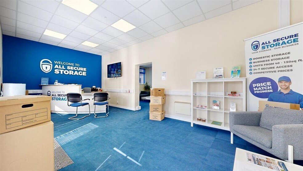 South Way, Portland for sale - Interior Photo - Image 1 of 11