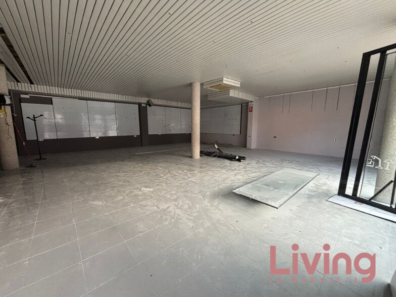 Retail in Alcalá de Henares, Madrid to rent - Primary Photo - Image 1 of 4