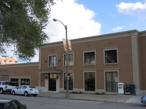 512 W Burlington Ave, La Grange, IL for rent Building Photo- Image 1 of 1