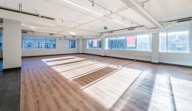 530 Yonge St, Toronto, ON to rent Interior Photo- Image 2 of 7