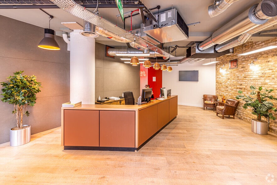 159-189 City Rd, London to rent - Interior Photo - Image 2 of 34