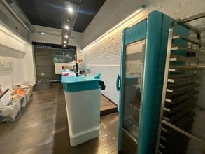 Retail in Barcelona, Barcelona to rent Interior Photo- Image 2 of 7