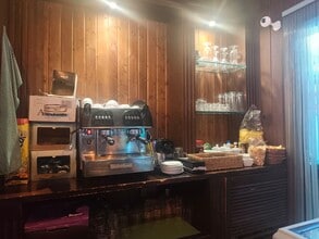 Retail in Parla, Madrid to rent Interior Photo- Image 1 of 3