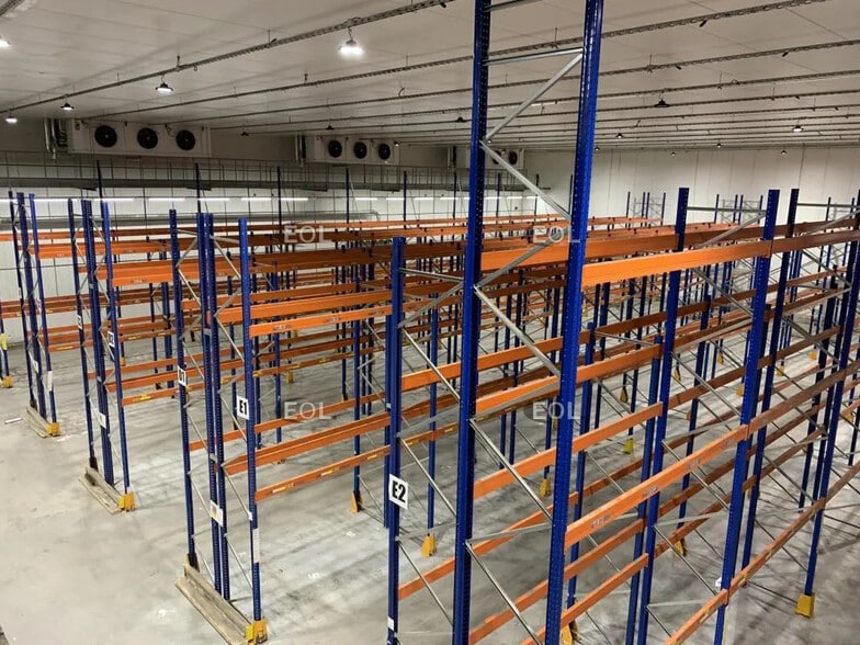 Industrial in Chilly-Mazarin to rent - Interior Photo - Image 2 of 6