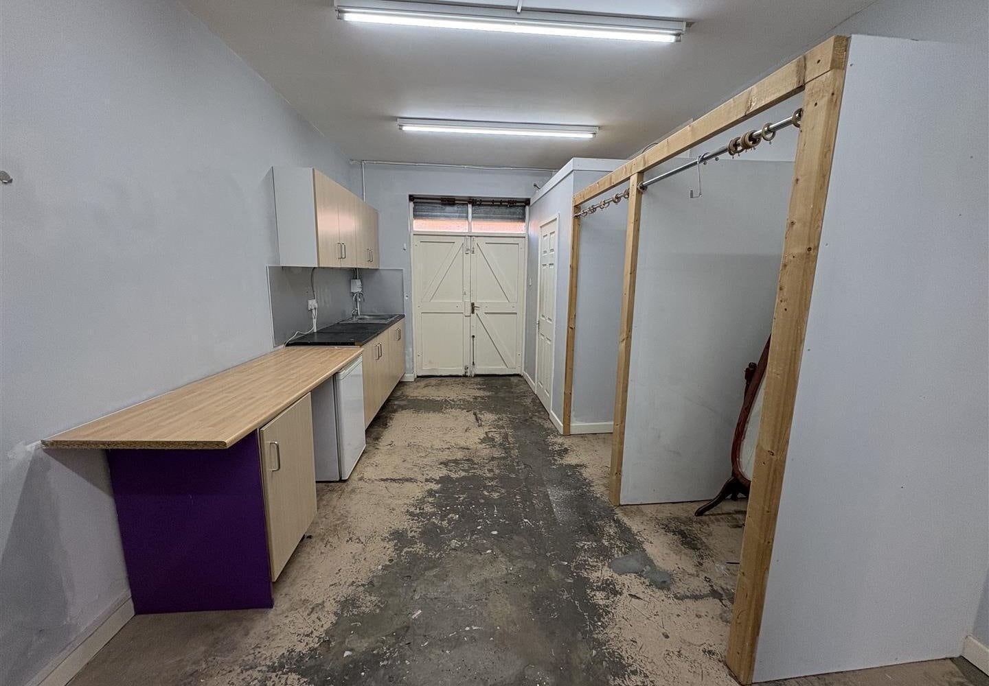 22B High St, Brierley Hill to rent Interior Photo- Image 1 of 3