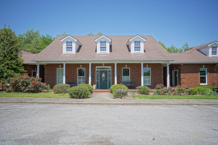 600 Commons Dr, Gallatin, TN for rent - Building Photo - Image 1 of 8