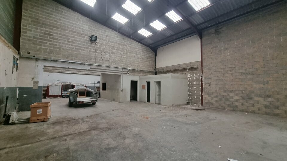 Retail in Roissy-en-Brie to rent Interior Photo- Image 1 of 38