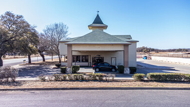 1220 N US Highway 87, Fredericksburg, TX for sale Primary Photo- Image 1 of 1