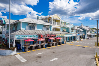 Office in Palm Harbor, FL for sale Primary Photo- Image 1 of 1