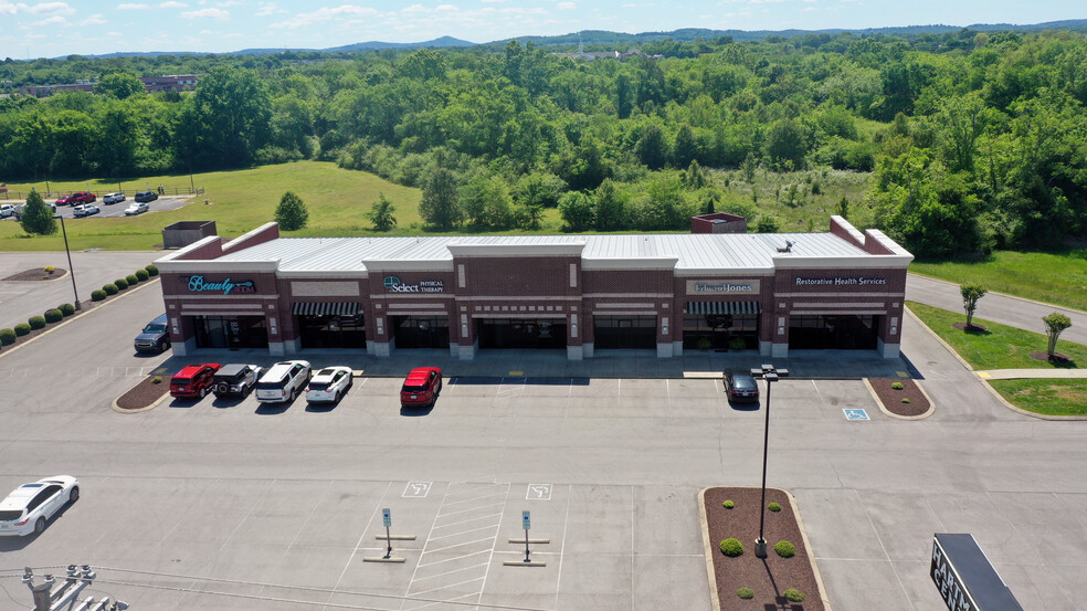 365 S Hartmann Dr, Lebanon, TN for sale - Building Photo - Image 1 of 1