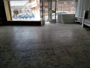Retail in Segovia, Segovia to rent Interior Photo- Image 2 of 7