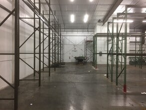 5112-5144 Le Tourneau Cir, Tampa, FL to rent Interior Photo- Image 2 of 6