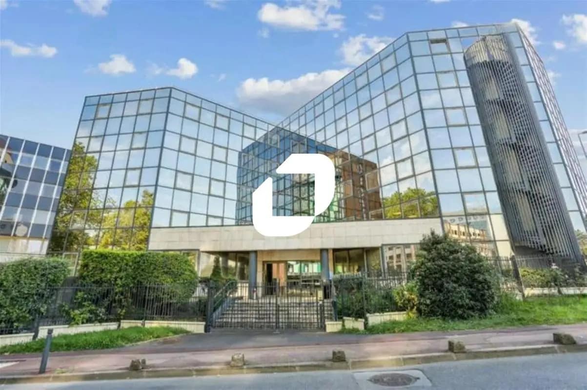 Office in Fontenay-sous-Bois to rent Building Photo- Image 1 of 21