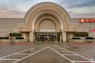 1801-1831 SW Wanamaker Rd, Topeka, KS for sale Building Photo- Image 1 of 1