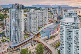 898 Carnarvon St, New Westminster, BC - AERIAL  map view