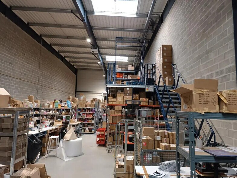 19 Rue Georges Melies, Cormeilles-en-Parisis to rent - Interior Photo - Image 2 of 6