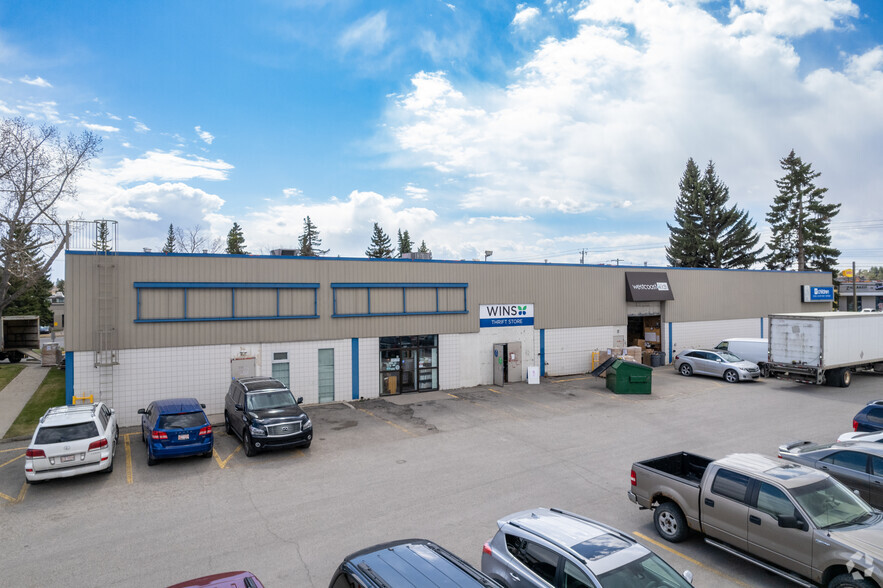 134 71 Av SE, Calgary, AB for rent - Building Photo - Image 3 of 5