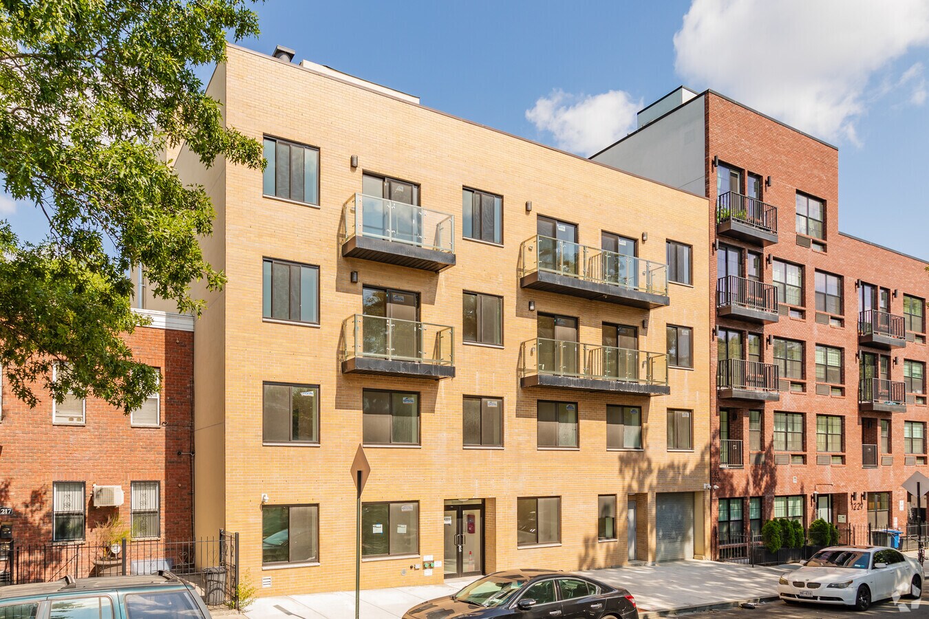 1223 Putnam Ave, Brooklyn 11221 UK