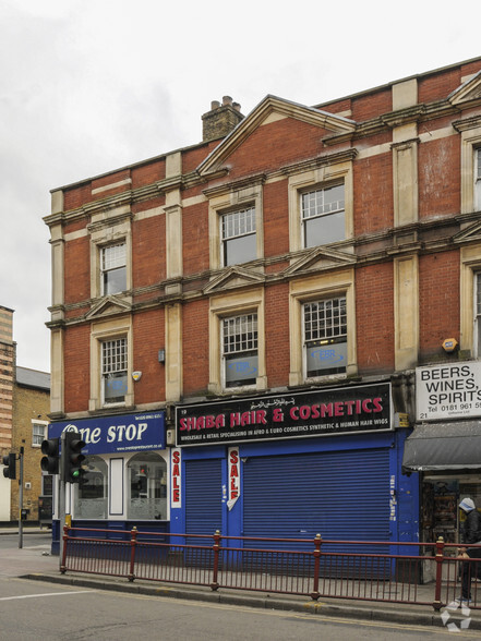 17-19 High St, London for rent - Building Photo - Image 2 of 4