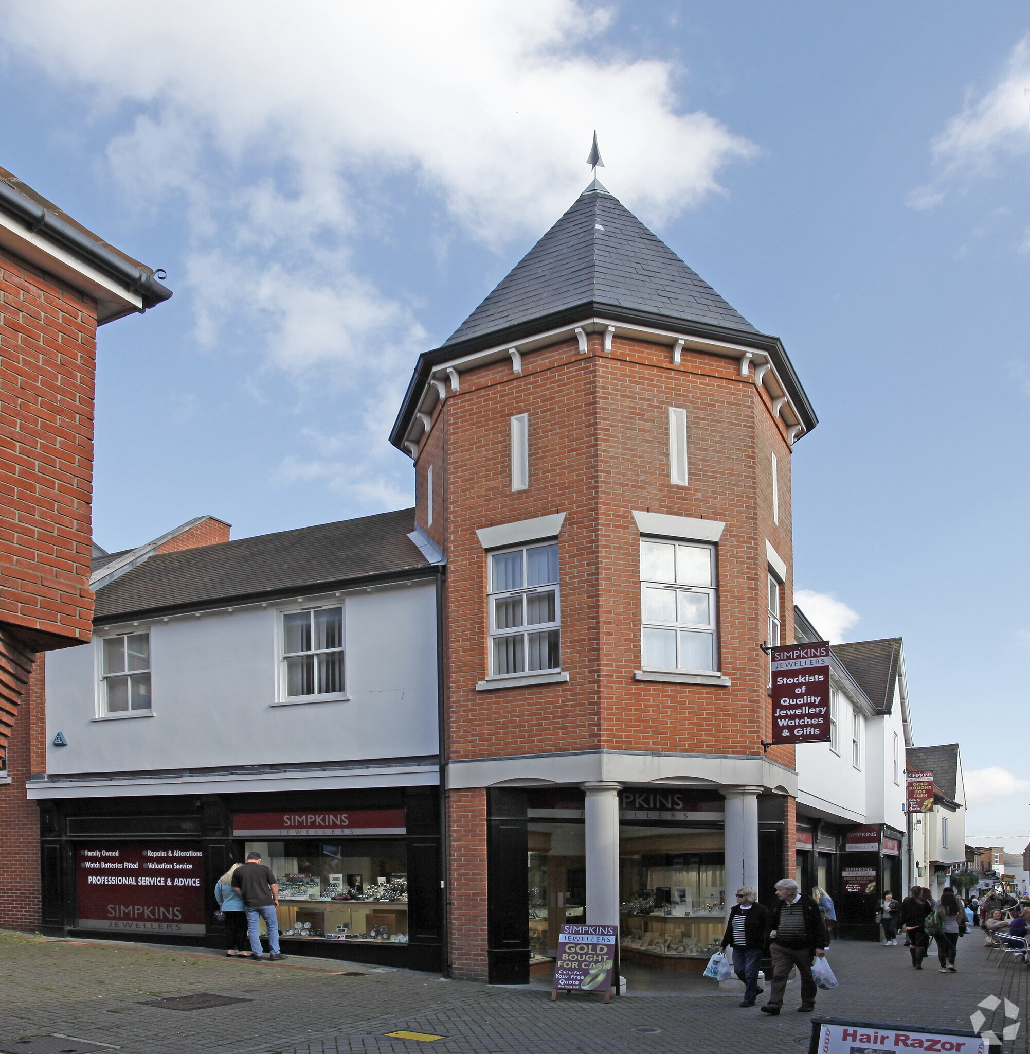 28 Eld Ln, Colchester for sale Primary Photo- Image 1 of 1