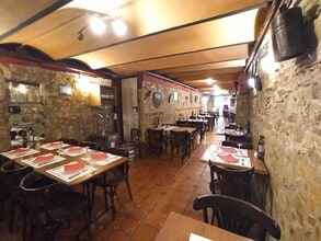 Retail in Barcelona, Barcelona to rent Interior Photo- Image 1 of 19