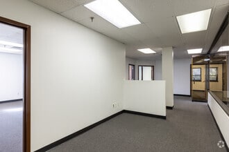 40 Brunswick Ave, Edison, NJ to rent Interior Photo- Image 1 of 5