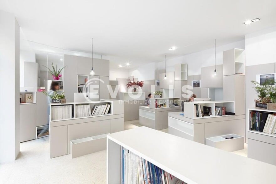 Office in Paris for sale - Interior Photo - Image 3 of 7
