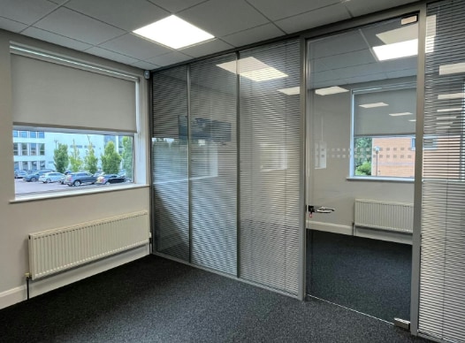 Rubicon Sq, Leeds to rent - Interior Photo - Image 2 of 7