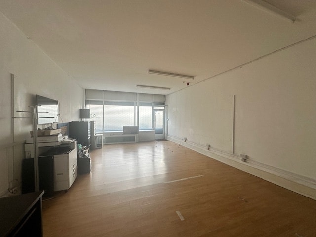 64-66 Willesden Ln, London to rent Interior Photo- Image 1 of 3