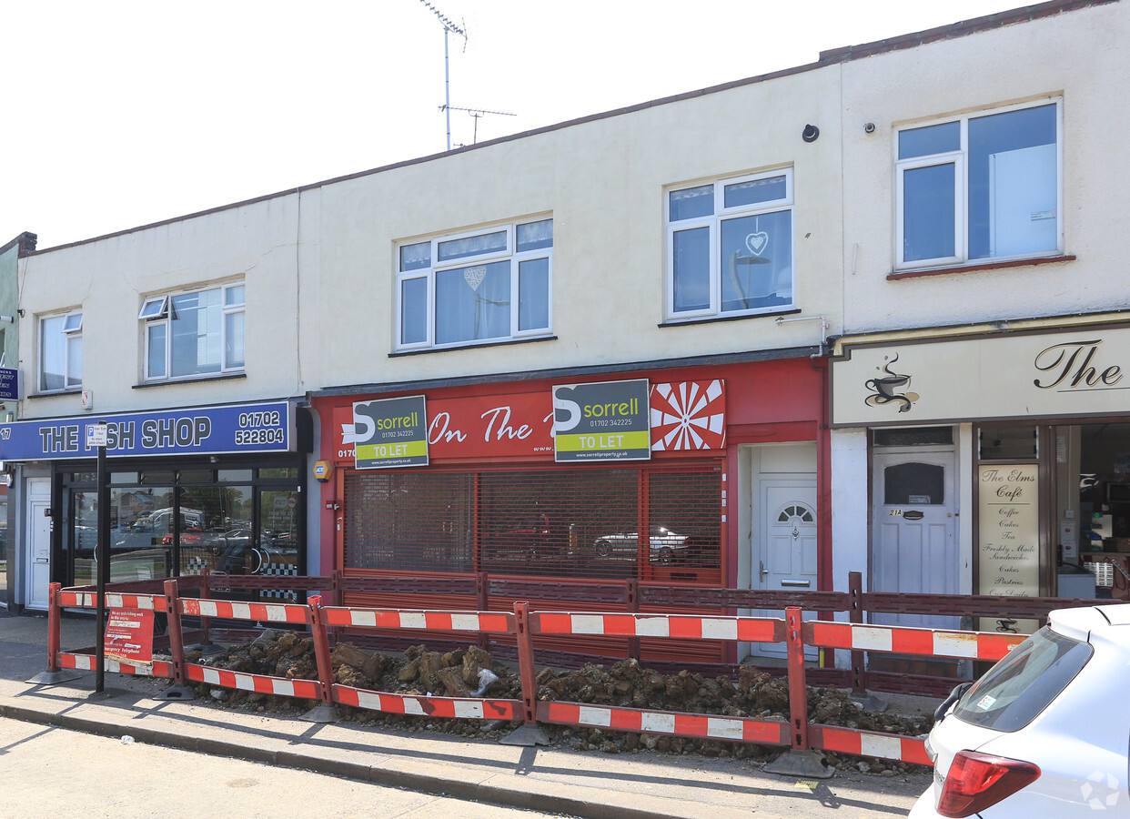 19 Rayleigh Rd, Southend On Sea, SS9 5UU - GBR