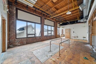 2130-2220 Livingston St, Oakland, CA to rent Interior Photo- Image 1 of 27