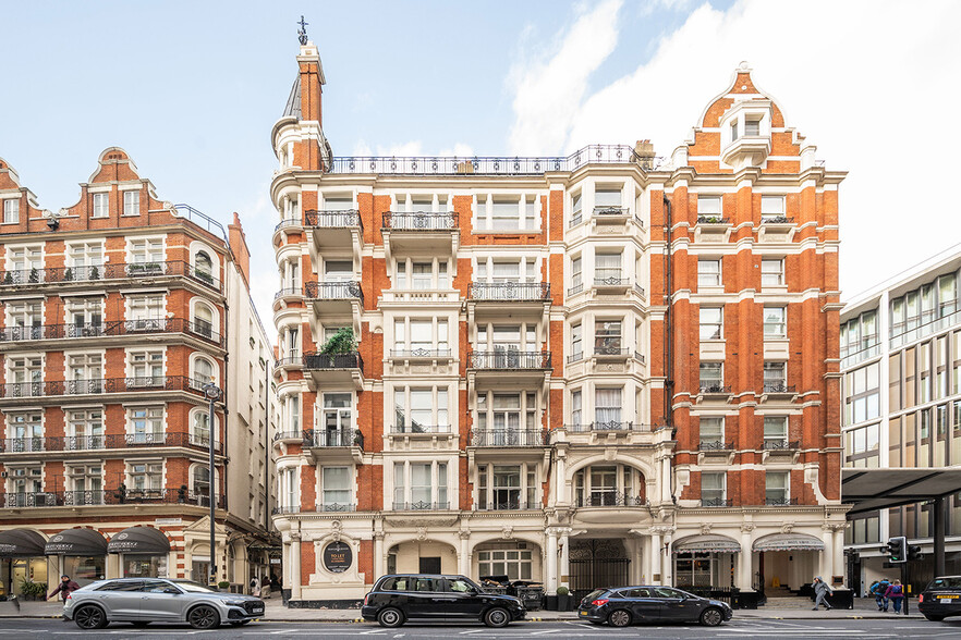 116A Knightsbridge, London for rent - Building Photo - Image 1 of 21