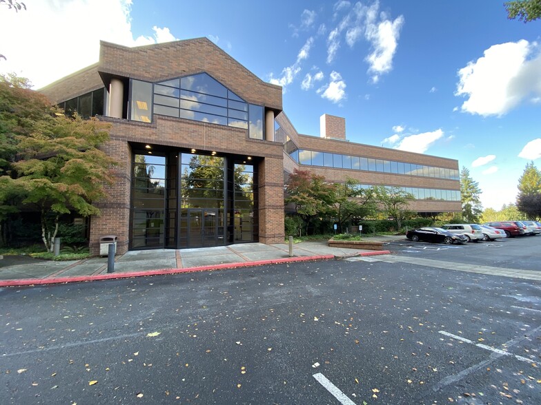 13555 SE 36th St, Bellevue, WA for rent - Building Photo - Image 1 of 3