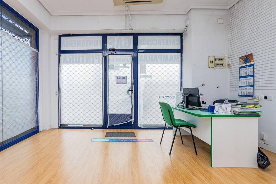 Retail in Fuenlabrada, Madrid to rent - Interior Photo - Image 2 of 15