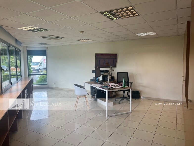 15 Rue Des Petits Champs, Sartrouville to rent - Building Photo - Image 2 of 15
